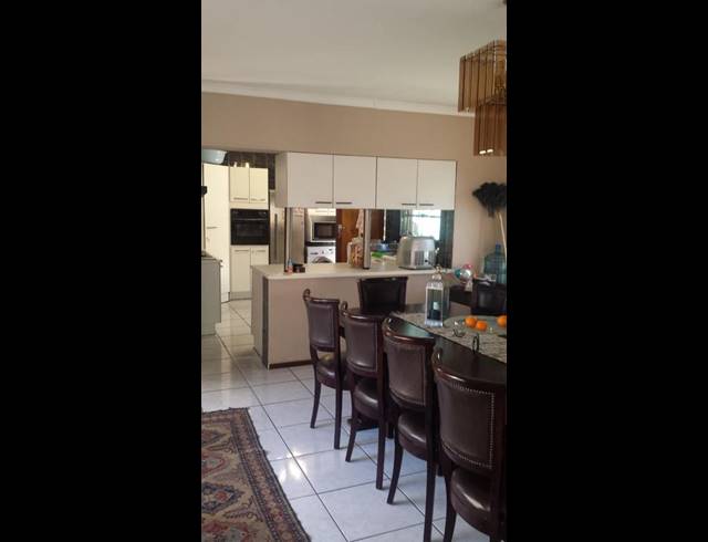 3 BEDROOM PROPERTY TO RENT IN BEYERS PARK